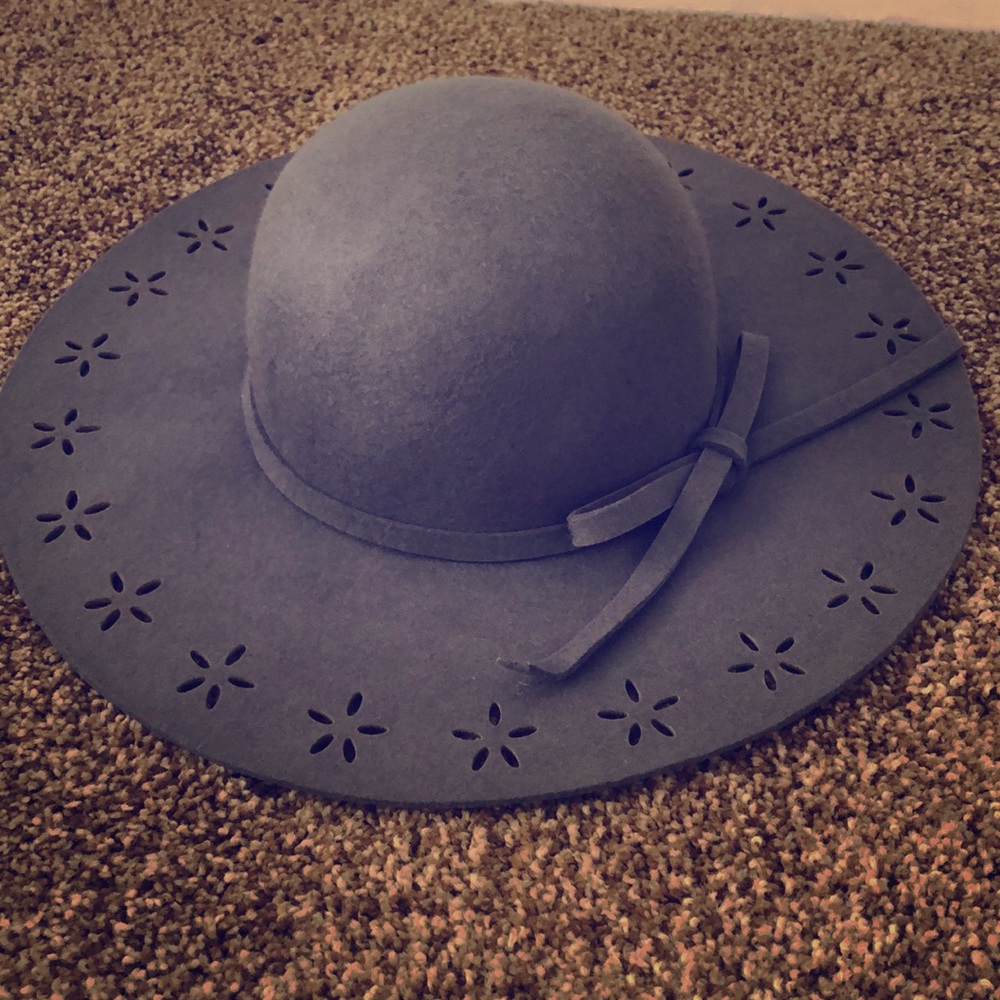 Betsy Johnson floppy hat